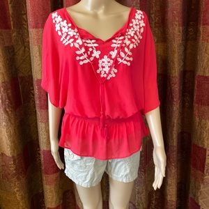 Elle Xsmsll pink blouse top with white embroidery